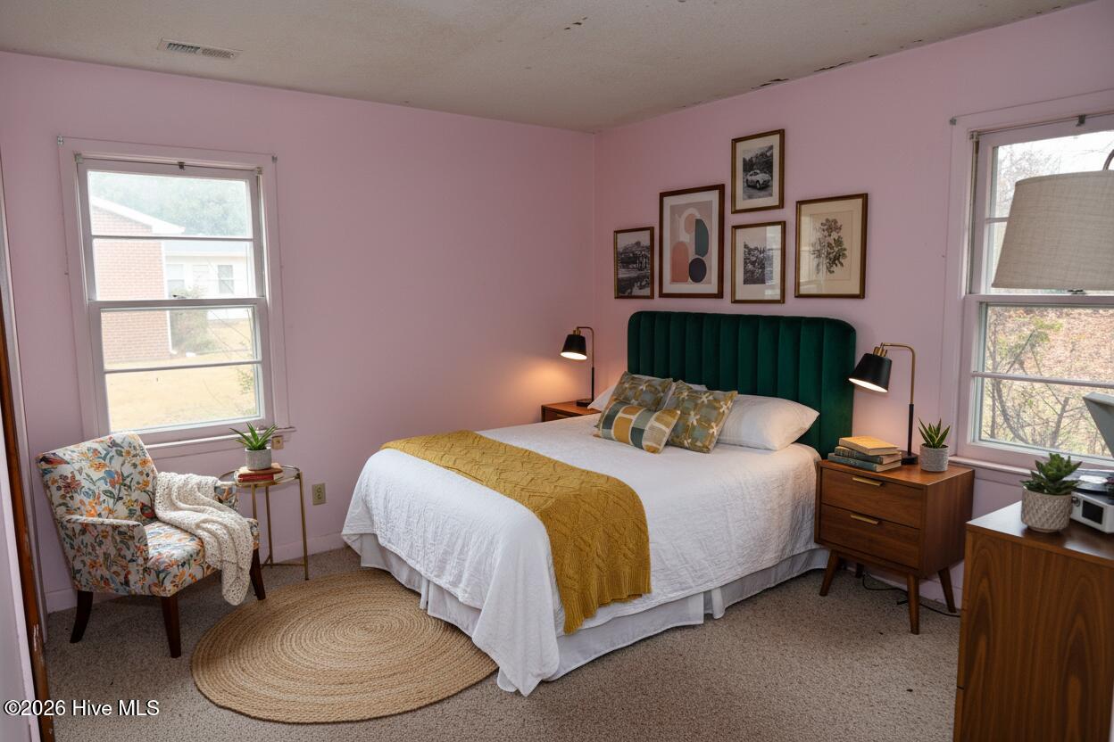 1692 Murray Circle Kinston, NC 28501 - Photo 13 of 23 Ai Enhanced Primary bedroom