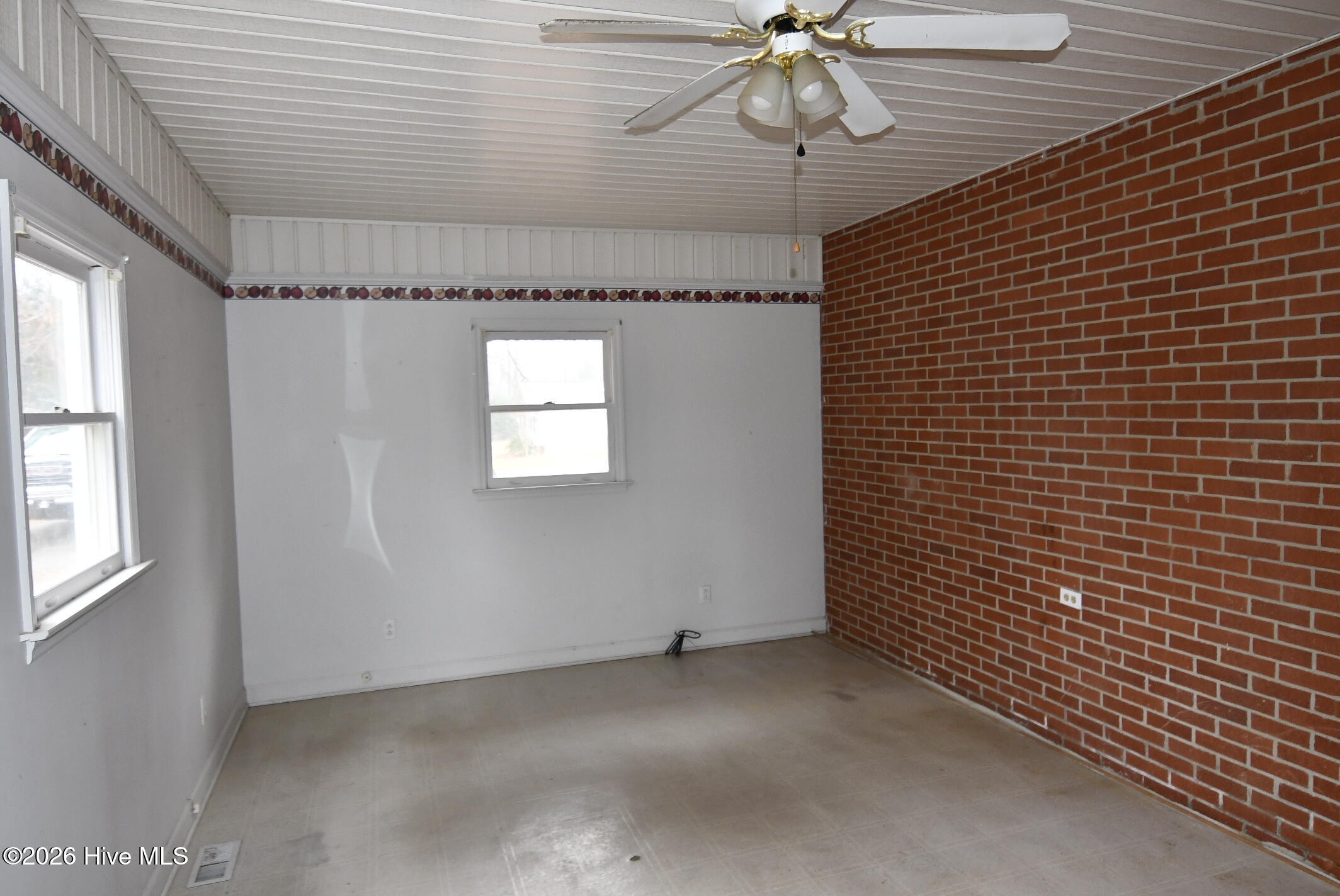 1692 Murray Circle Kinston, NC 28501 - Photo 7 of 23 Family Room