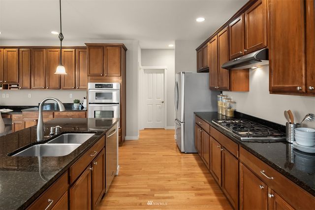 $1,325,000 | 25416 Southeast 275th Place, Maple Valley, WA 98038