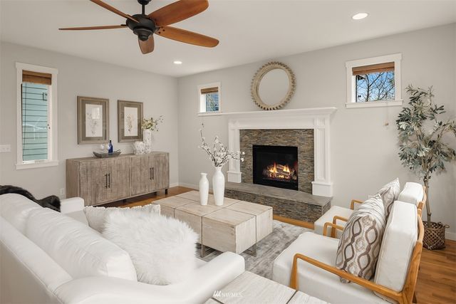 $1,325,000 | 25416 Southeast 275th Place, Maple Valley, WA 98038