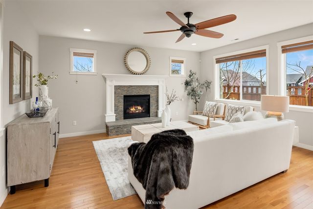 $1,325,000 | 25416 Southeast 275th Place, Maple Valley, WA 98038