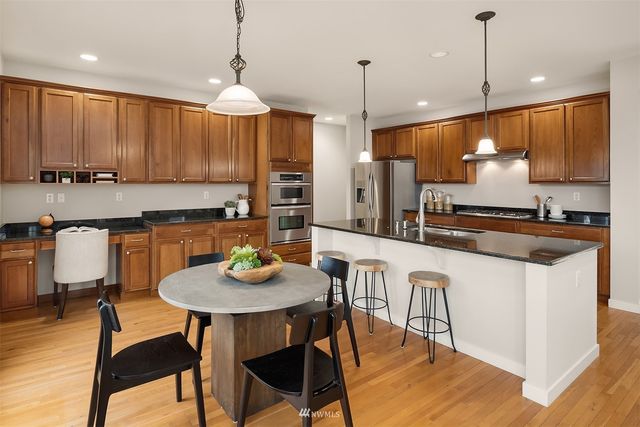 $1,325,000 | 25416 Southeast 275th Place, Maple Valley, WA 98038