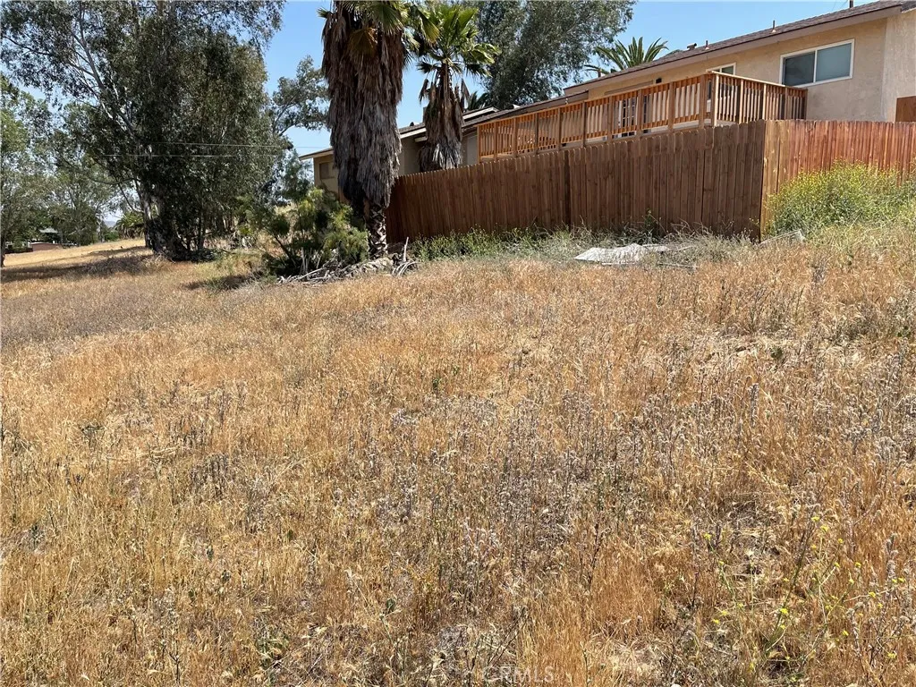 16 Riverside Drive Lake Elsinore, CA 92530 - Photo 25 of 34