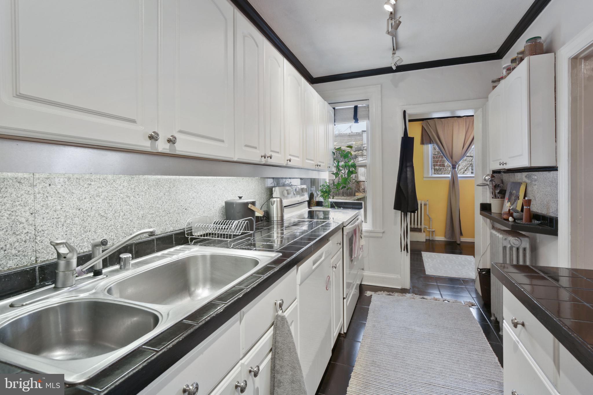 3608 Rexmere Road Baltimore, MD 21218 - Photo 15 of 37