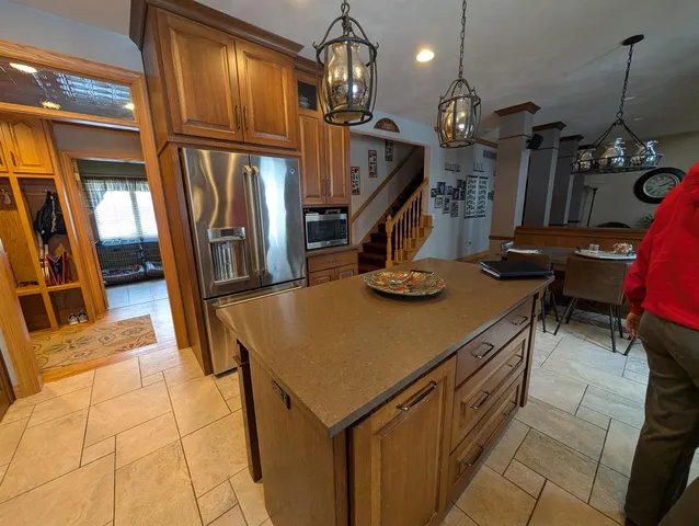 $675,000 | 123 Ashbrooke Place, Neenah, WI 54956