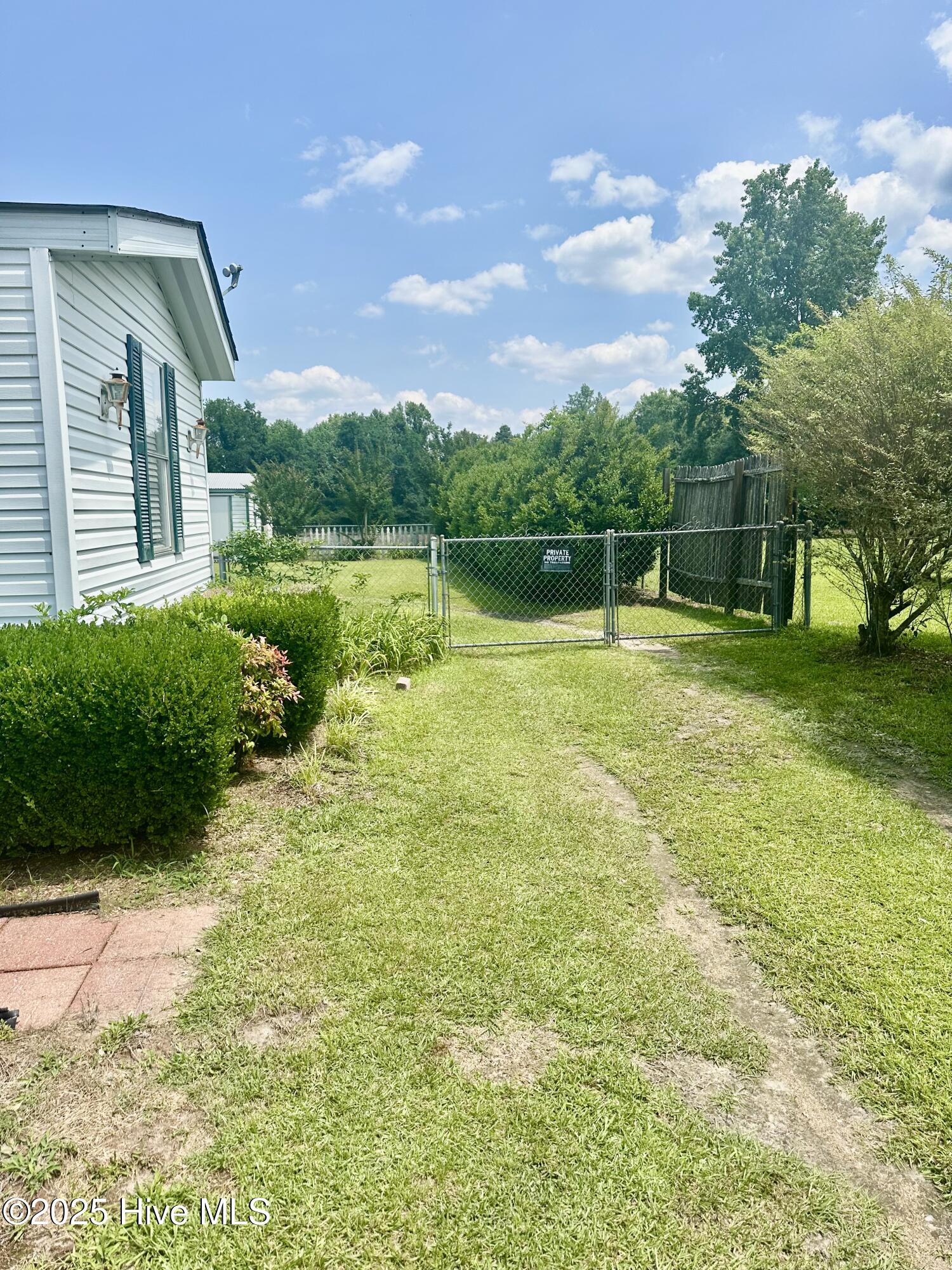 168 Greenfield Estate Road Whiteville, NC 28472 - Photo 3 of 31 IMG_3416