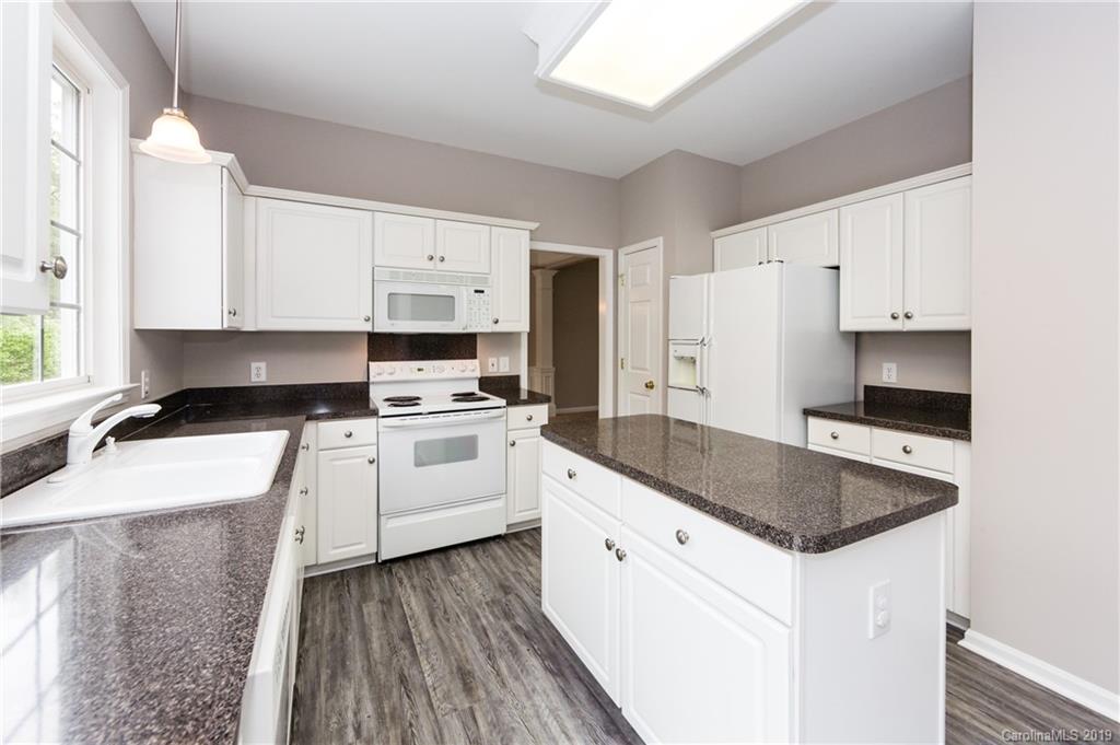 1023 Clearbrook Road Matthews, NC 28105 - Photo 11 of 40 Gallery Image 11
