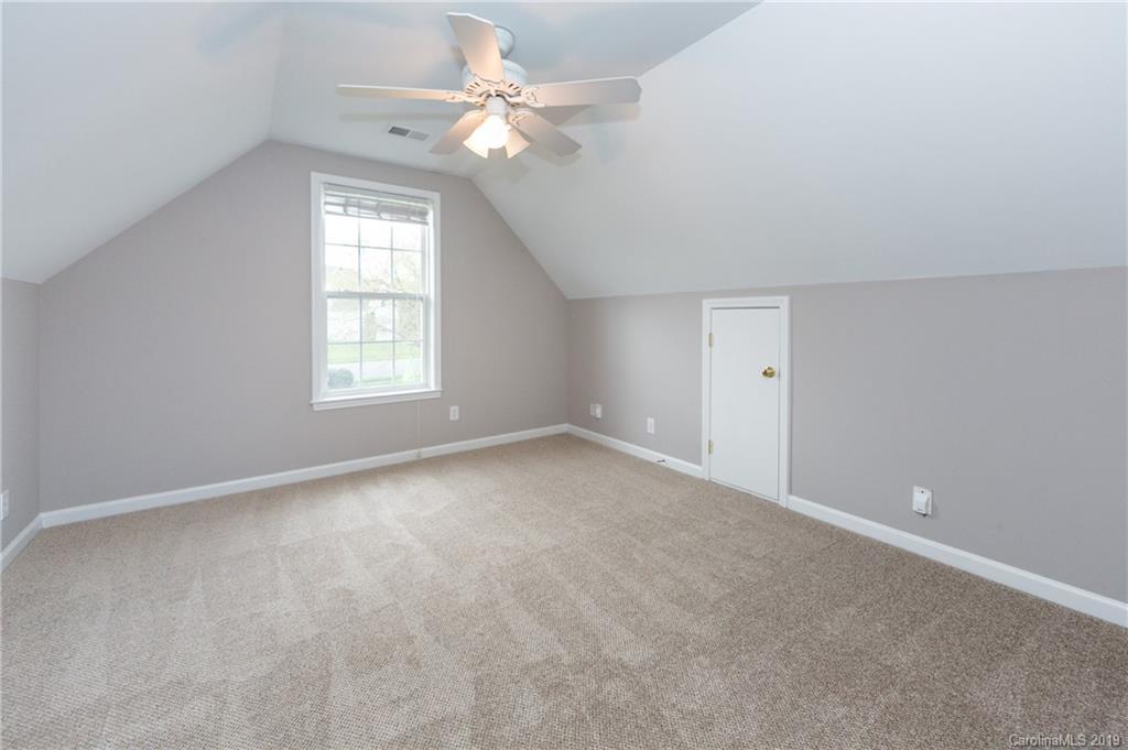 1023 Clearbrook Road Matthews, NC 28105 - Photo 34 of 40 Gallery Image 34