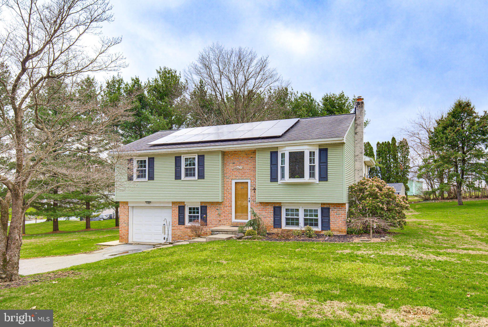 662 Bedington Circle Manheim, PA 17545 - Photo 1 of 43 Welcome to 662 Bedington Circle!