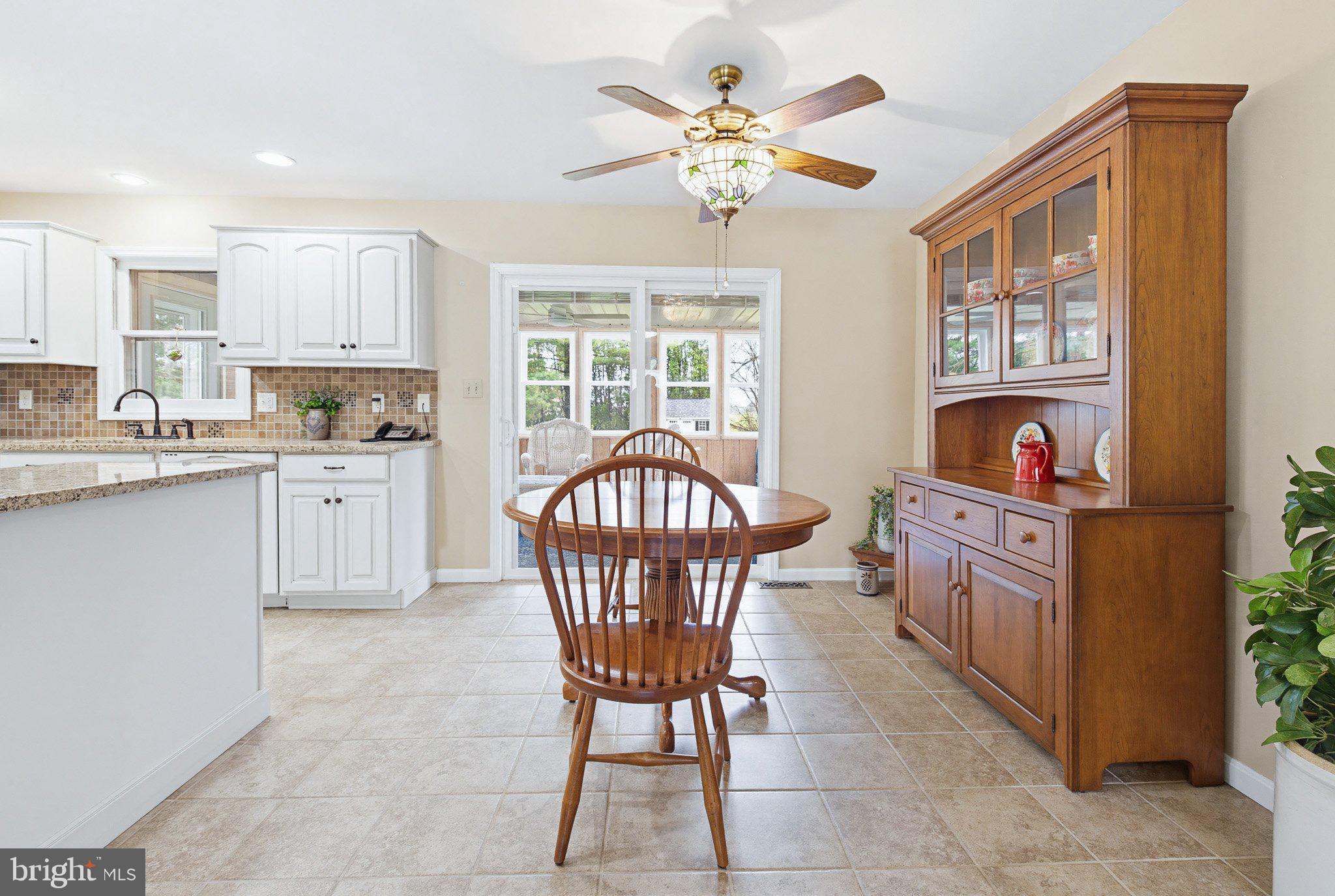 662 Bedington Circle Manheim, PA 17545 - Photo 11 of 43 Dining Area