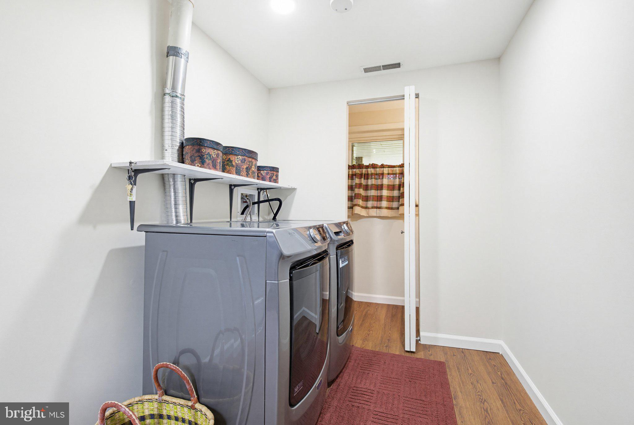 662 Bedington Circle Manheim, PA 17545 - Photo 30 of 43 Laundry Room
