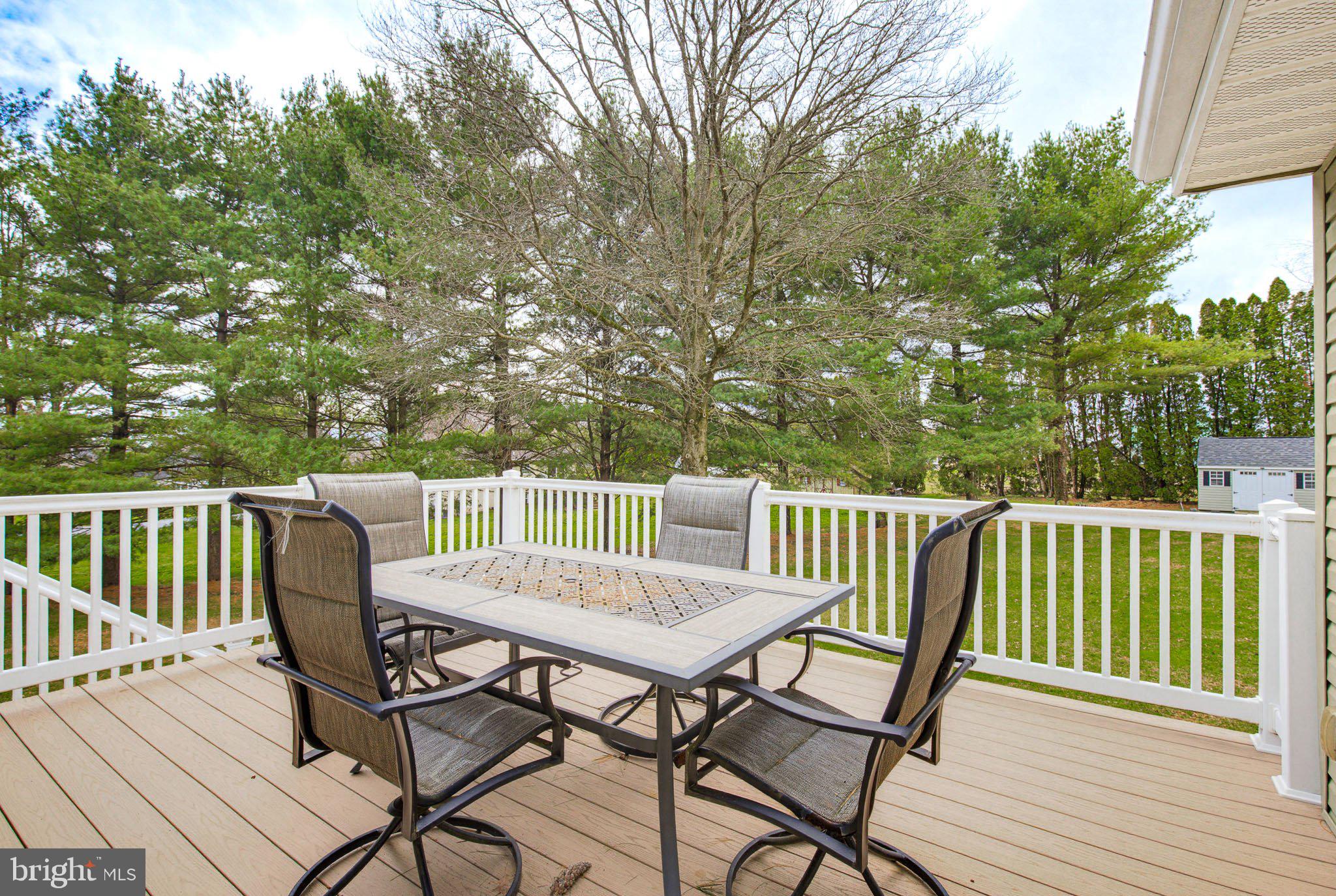 662 Bedington Circle Manheim, PA 17545 - Photo 32 of 43 Deck