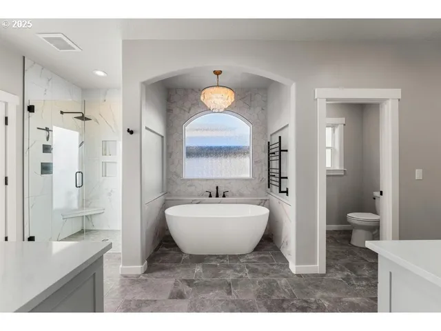 $649,000 | 3656 Camina Drive, Medford, OR 97504