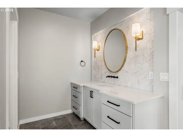 $649,000 | 3656 Camina Drive, Medford, OR 97504