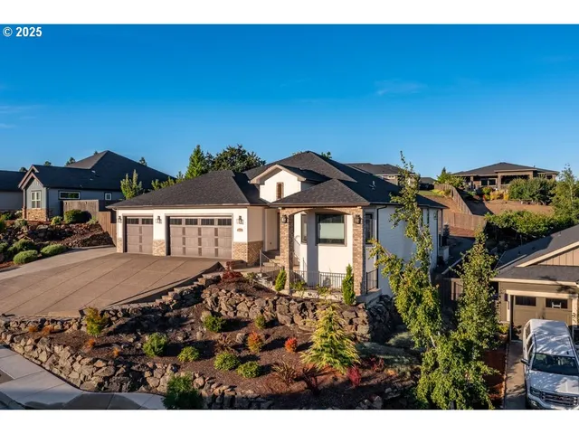 $649,000 | 3656 Camina Drive, Medford, OR 97504
