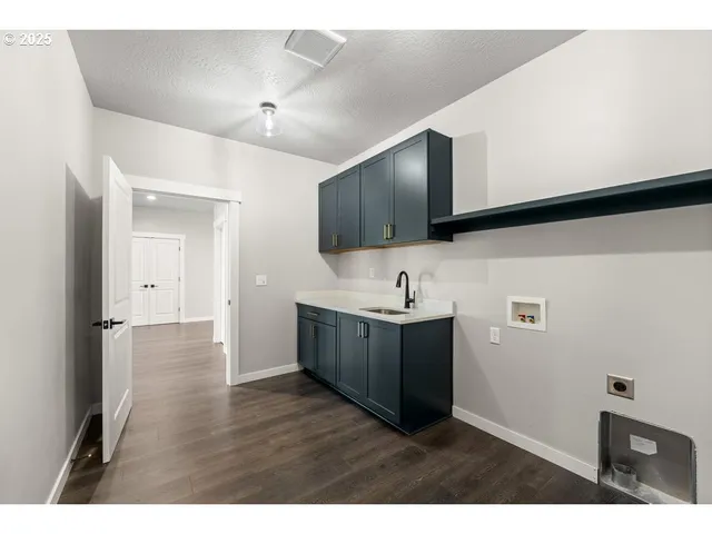 $649,000 | 3656 Camina Drive, Medford, OR 97504