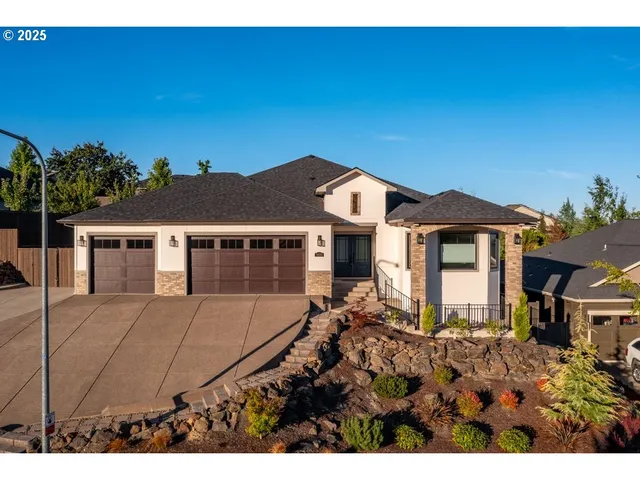 $649,000 | 3656 Camina Drive, Medford, OR 97504