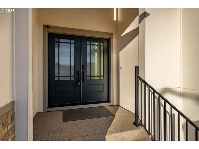 $649,000 | 3656 Camina Drive, Medford, OR 97504