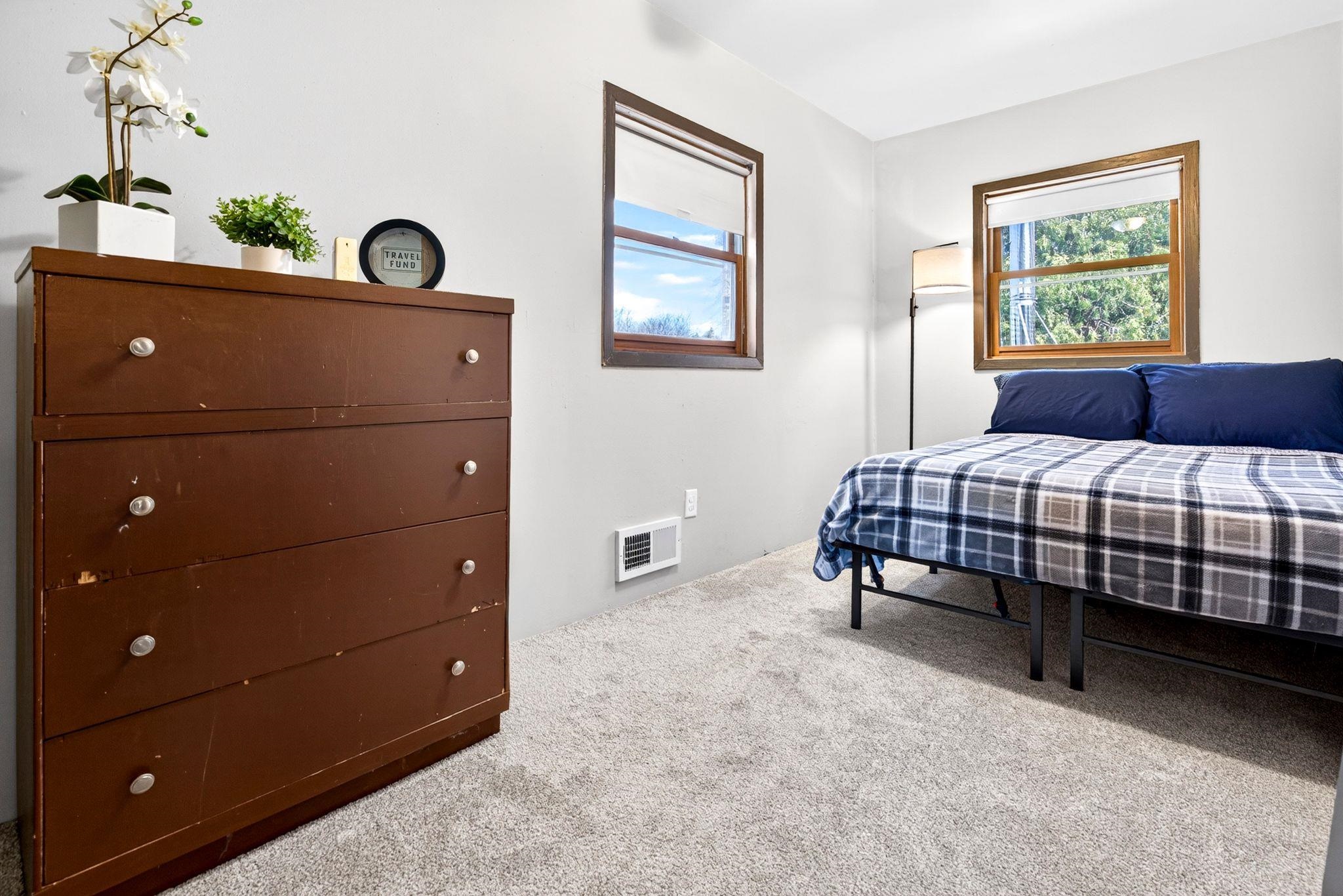 712 Chestnut Street Neenah, WI 54956 - Photo 16 of 26