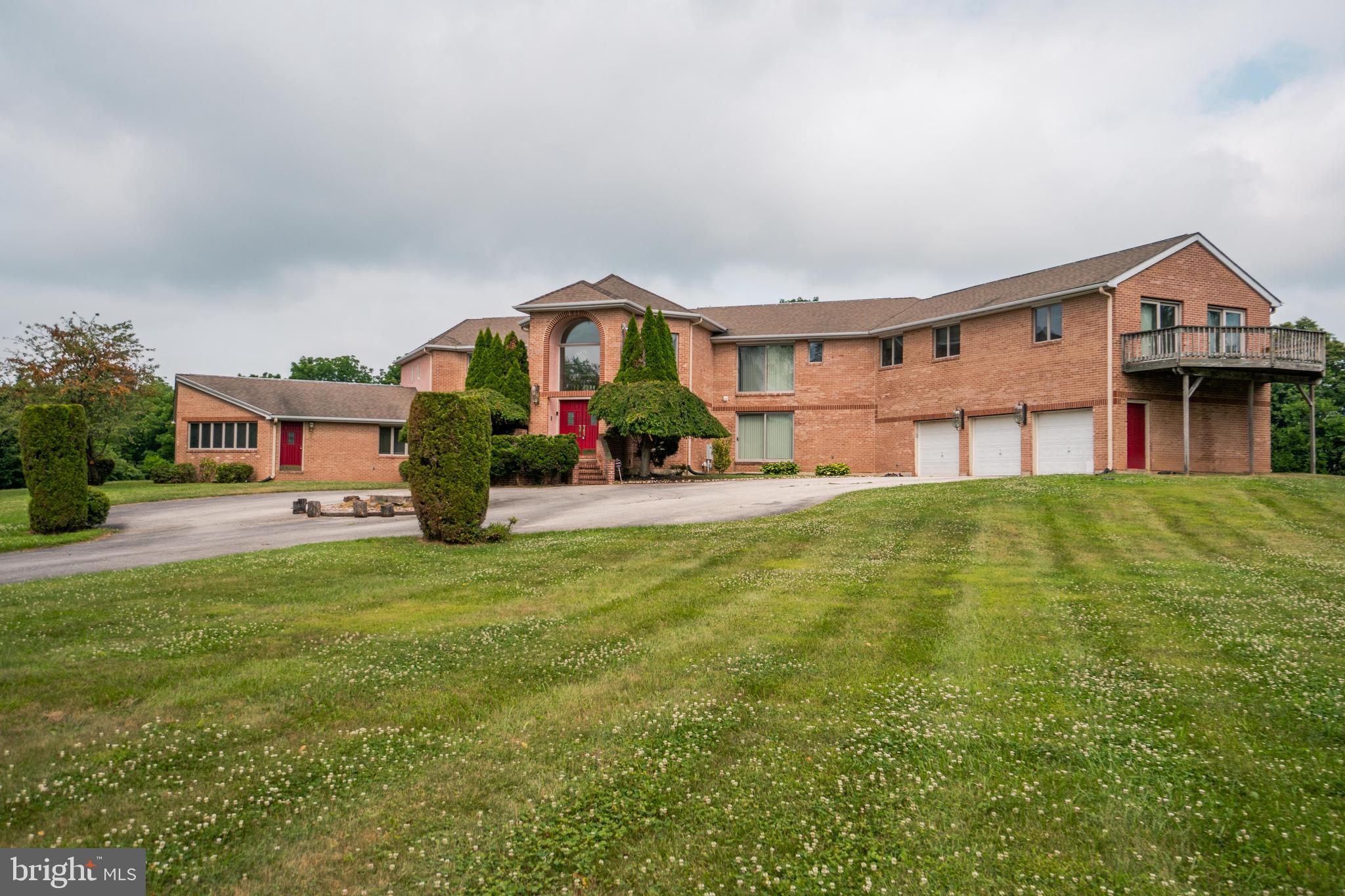 317 Nottingham Drive Spring City, PA 19475 - Photo 2 of 65