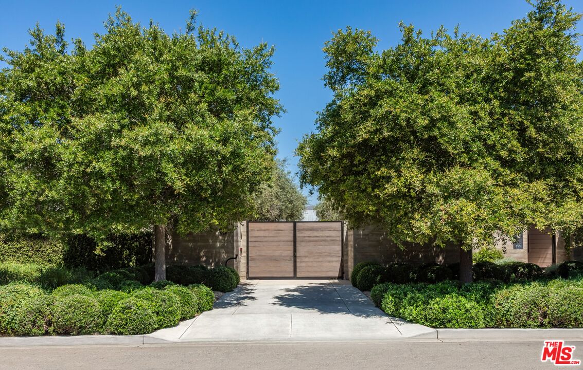859 Woodacres Road Santa Monica, CA 90402 - Photo 6 of 55