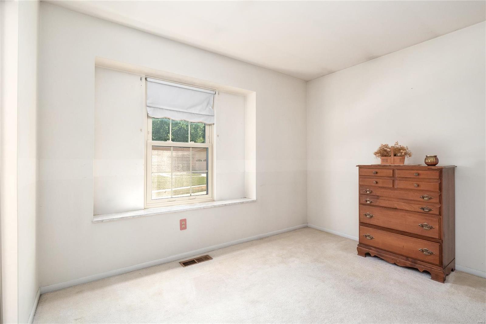 5849 Hempline Road St. Louis, MO 63129 - Photo 14 of 29