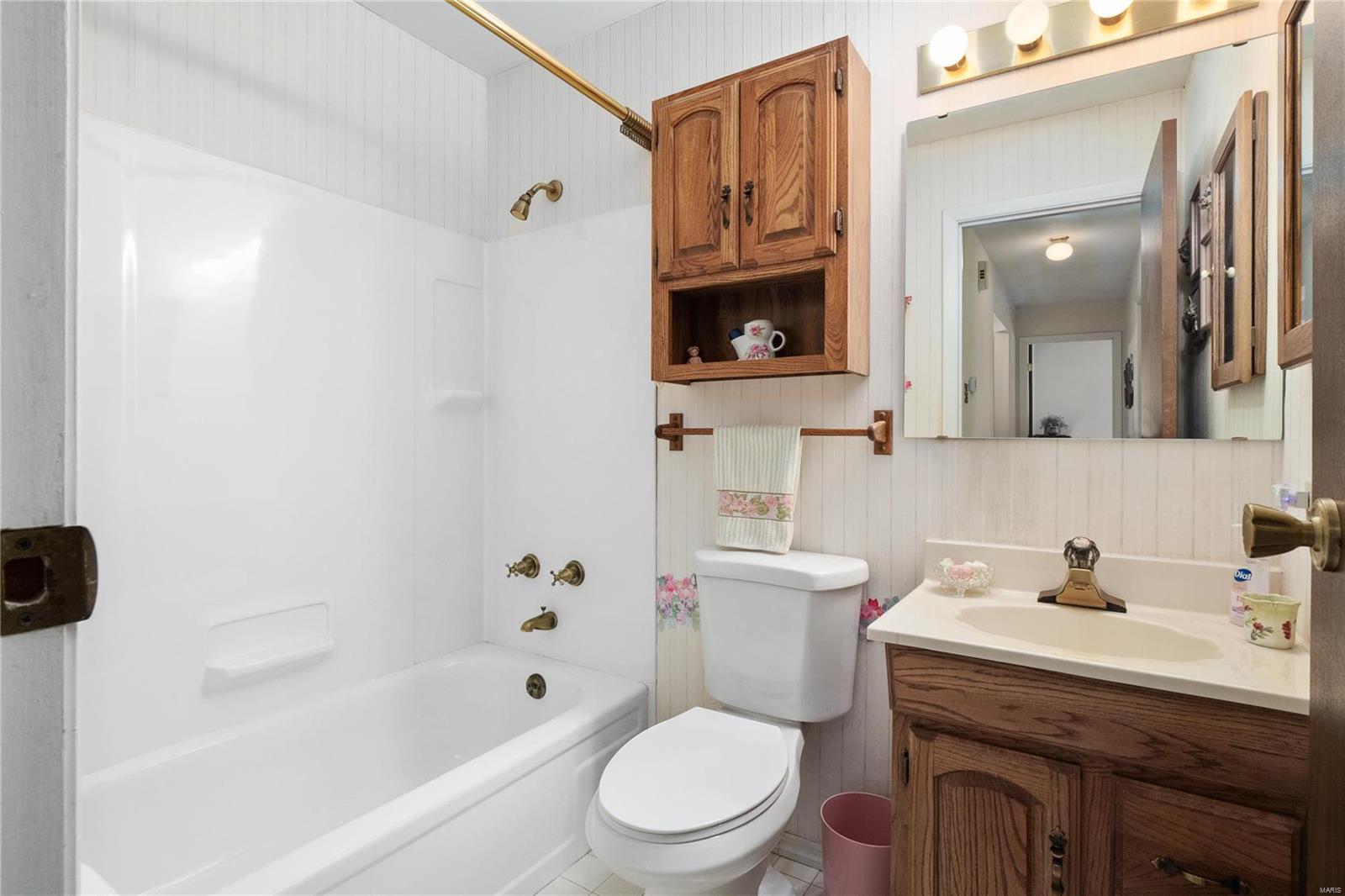 5849 Hempline Road St. Louis, MO 63129 - Photo 15 of 29