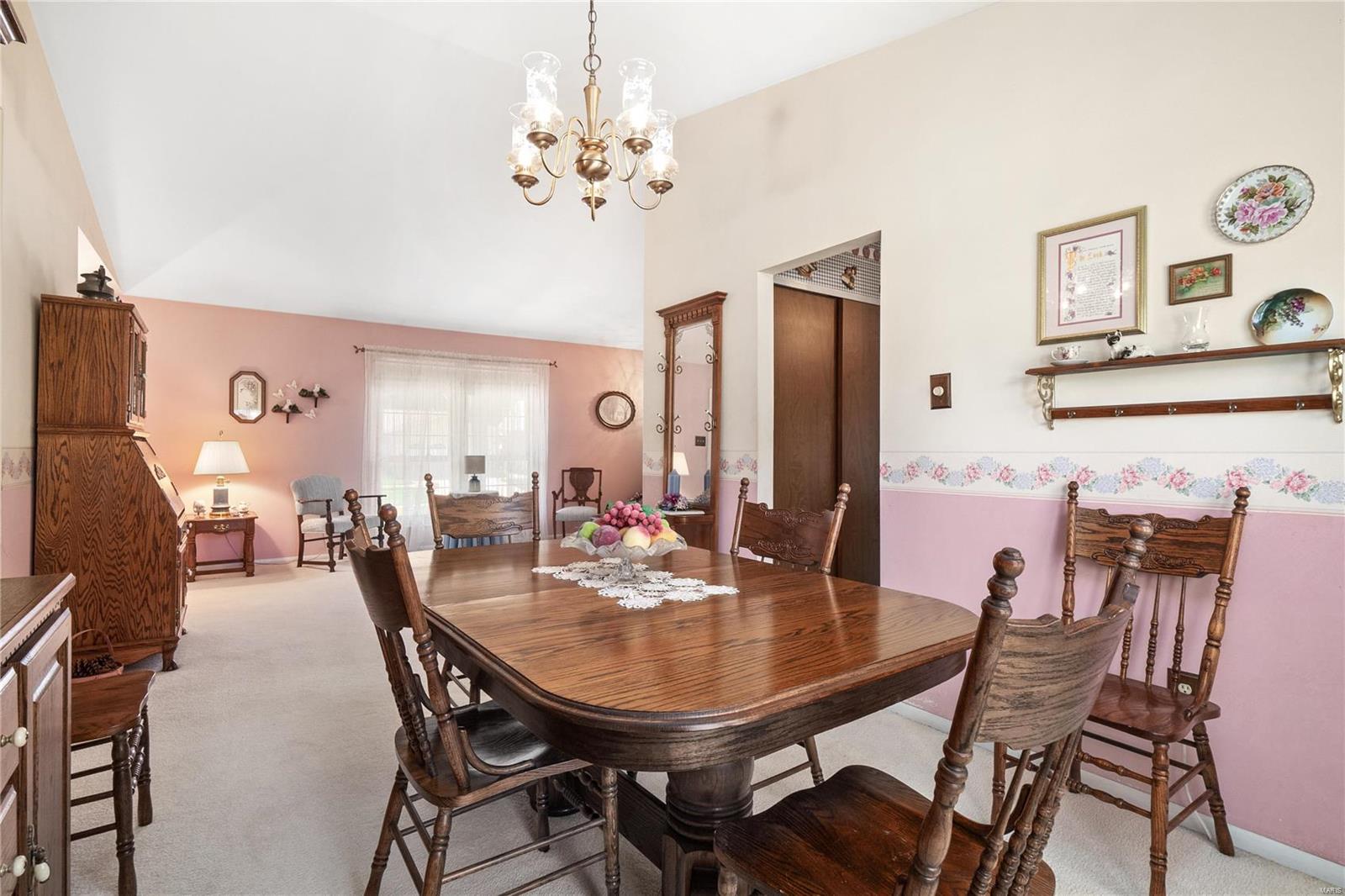 5849 Hempline Road St. Louis, MO 63129 - Photo 7 of 29