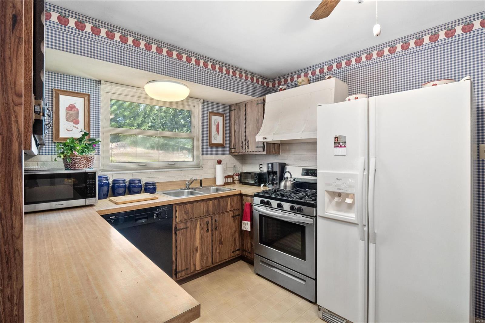 5849 Hempline Road St. Louis, MO 63129 - Photo 8 of 29