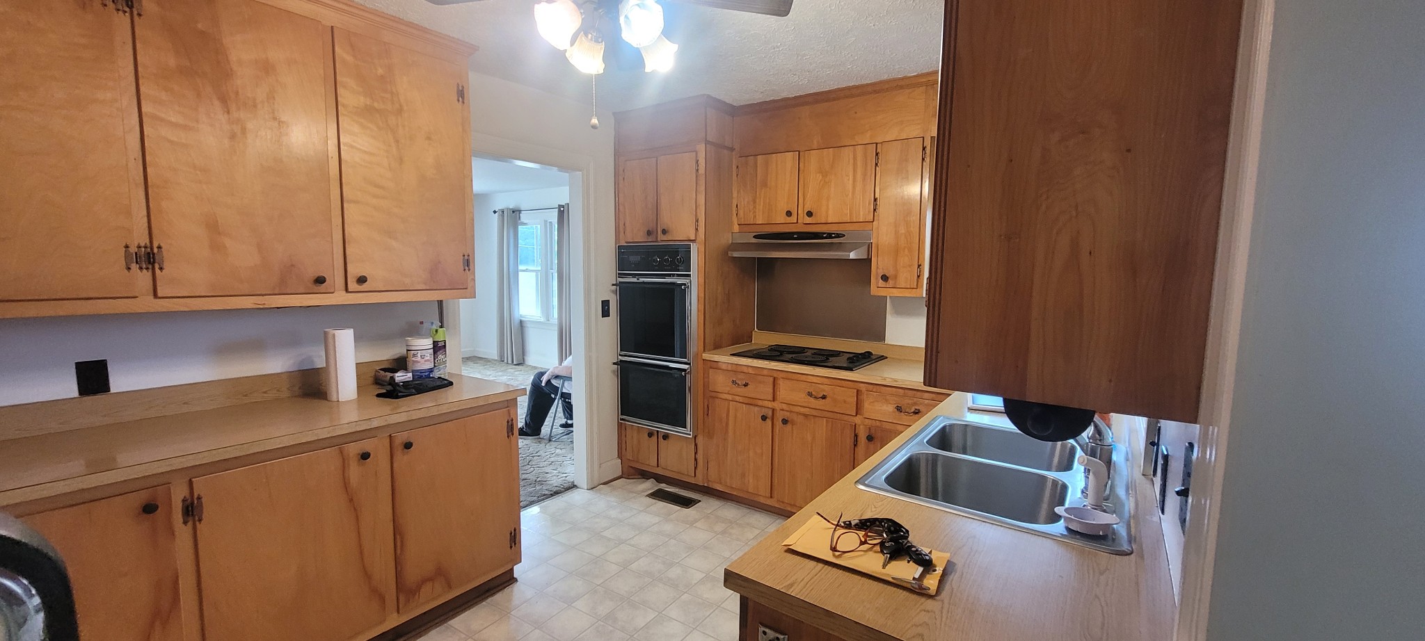 10183 New Hope Road Bon Aqua, TN 37025 - Photo 12 of 27 Another view of kitchen Electric builtin ovens and cook top range