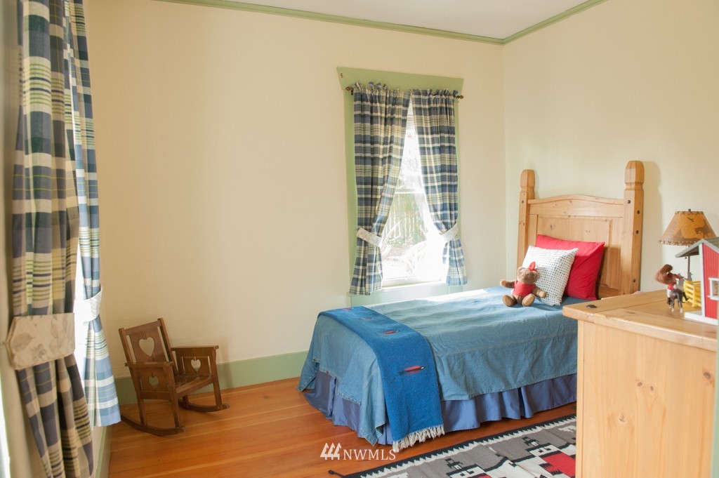 6003 South Roxbury Street Seattle, WA 98118 - Photo 12 of 24 Gallery Image 12