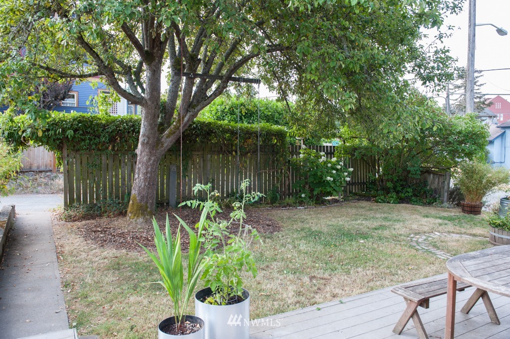 6003 South Roxbury Street Seattle, WA 98118 - Photo 22 of 24 Gallery Image 22