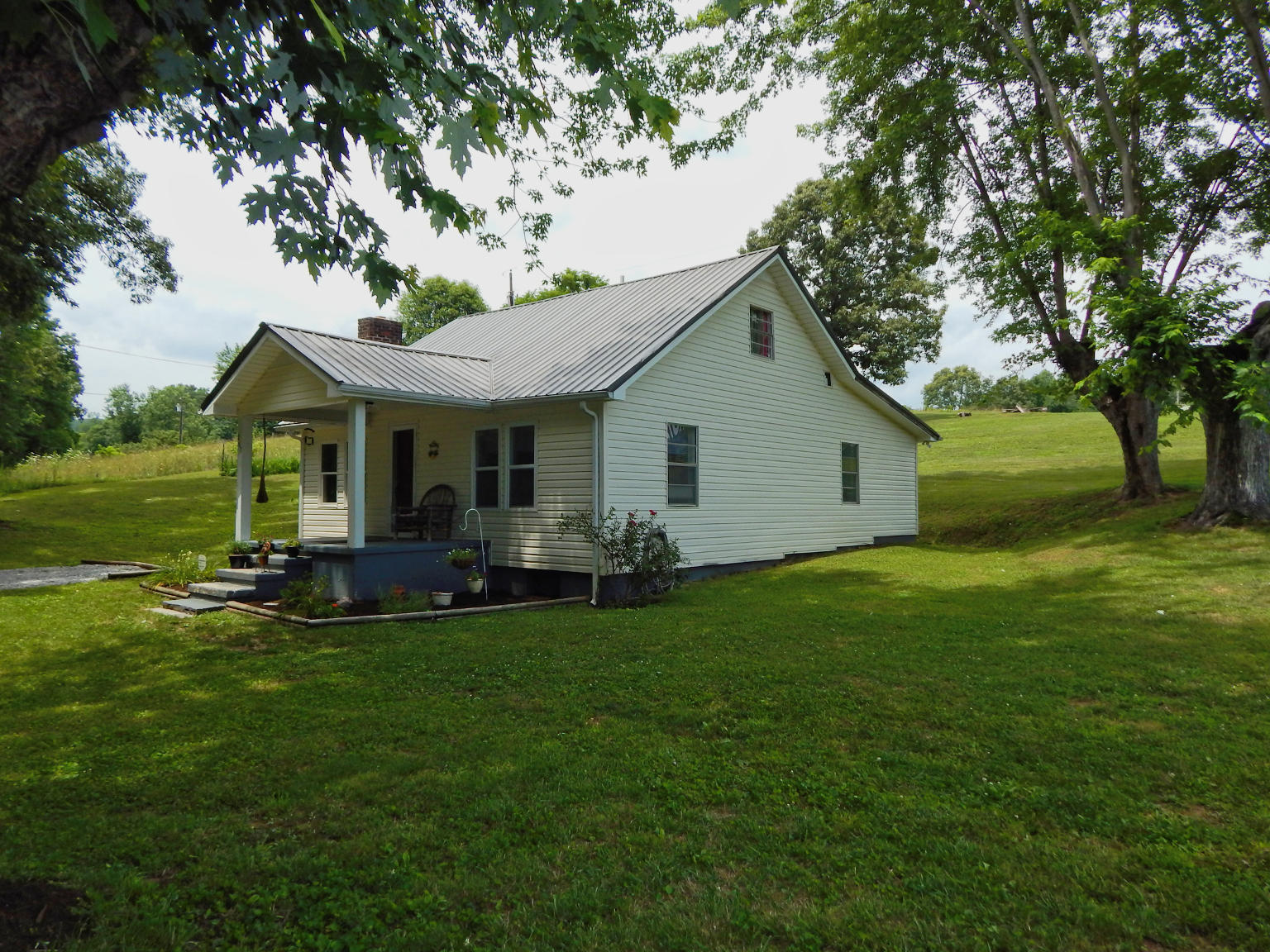 267 Deerfield Road Rutledge, TN 37861 - Photo 3 of 21 DSCN3184_lzn
