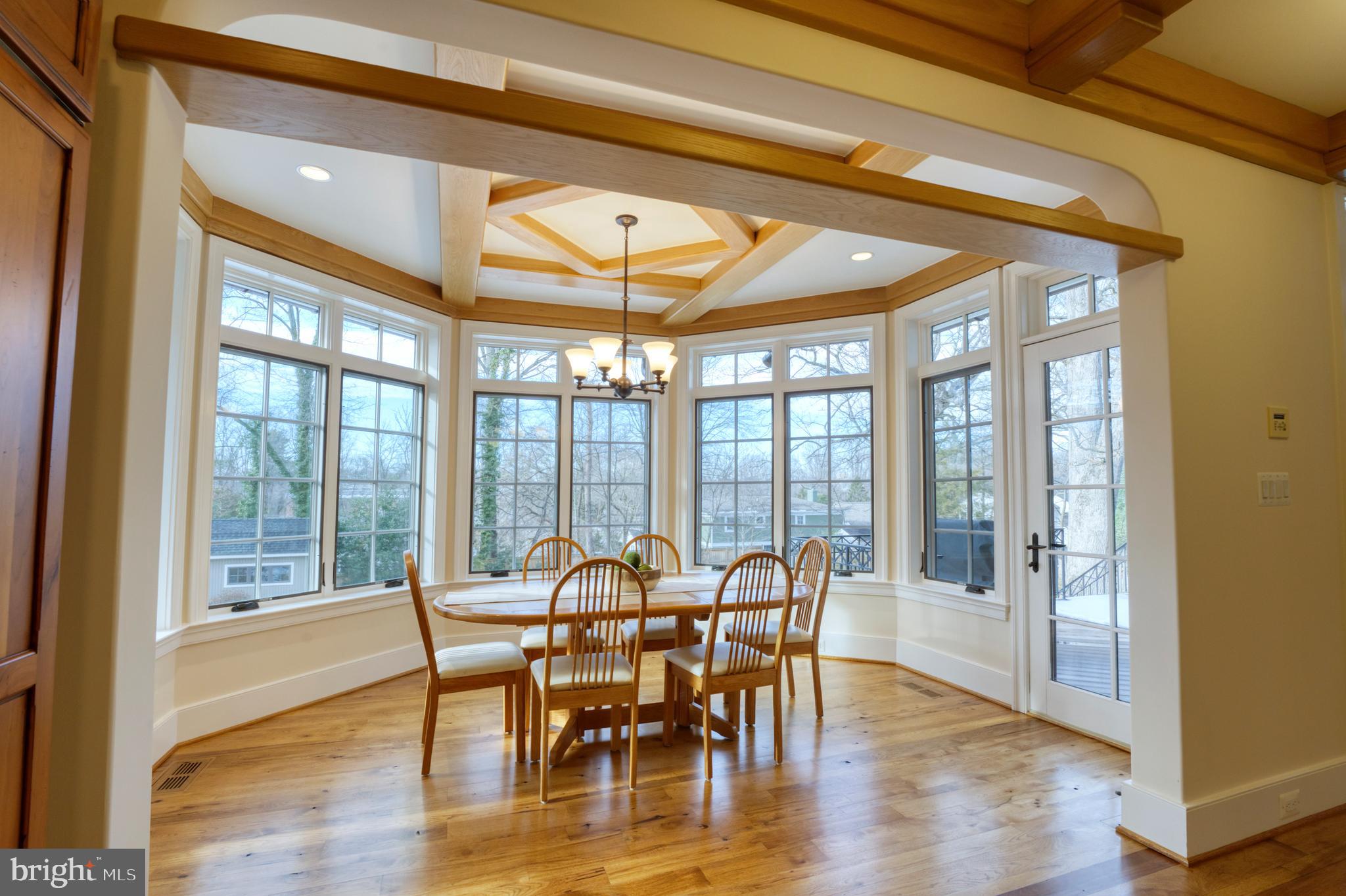504 Druid Hill Road Northeast Vienna, VA 22180 - Photo 21 of 98 Breakfast room