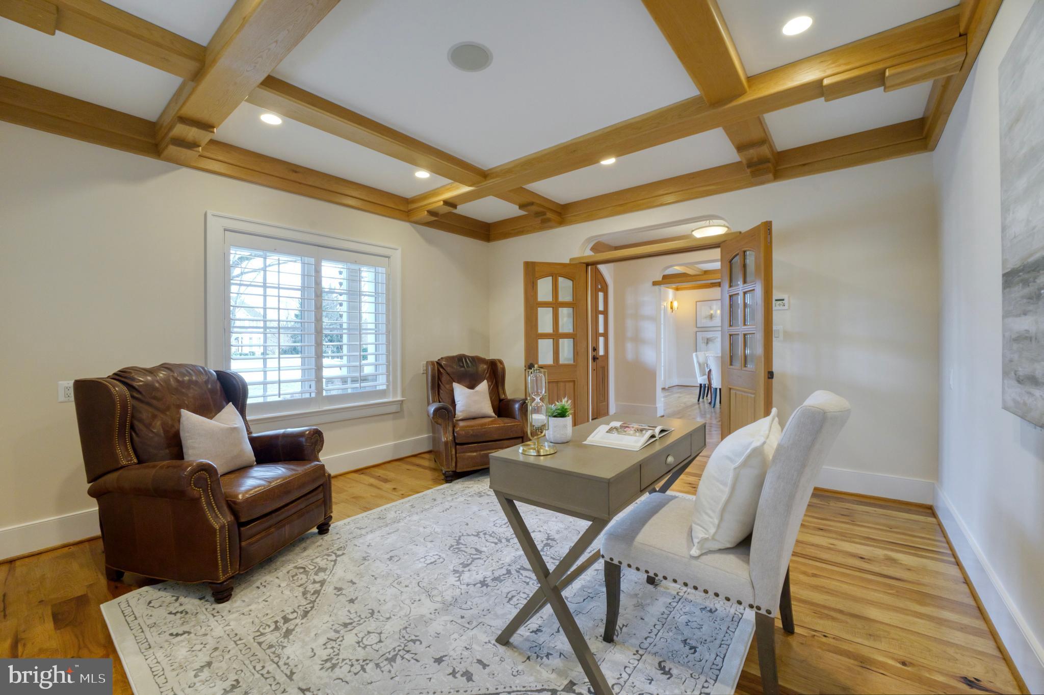 504 Druid Hill Road Northeast Vienna, VA 22180 - Photo 30 of 98 Loft sitting area