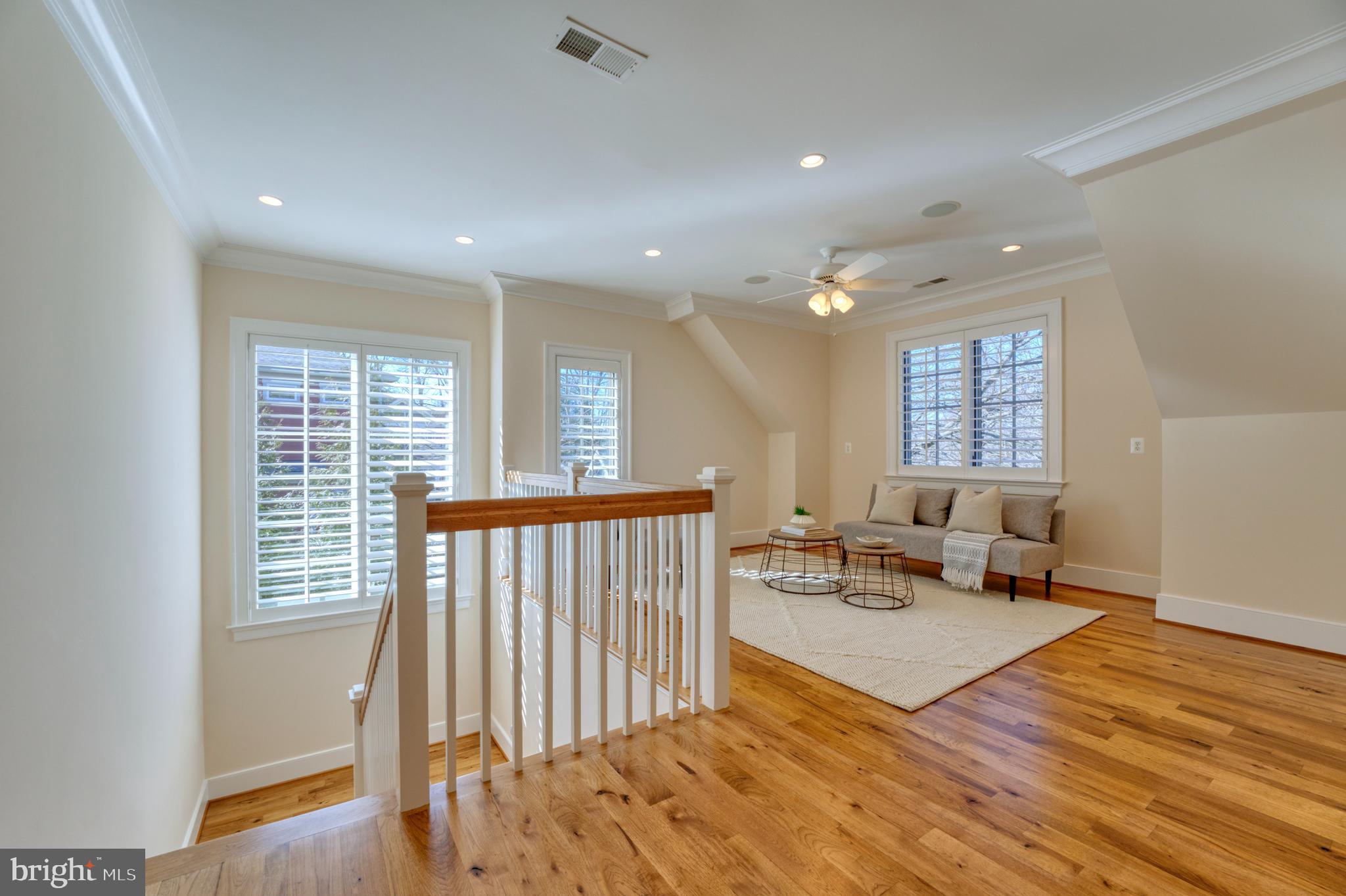 504 Druid Hill Road Northeast Vienna, VA 22180 - Photo 35 of 98 Loft sitting area