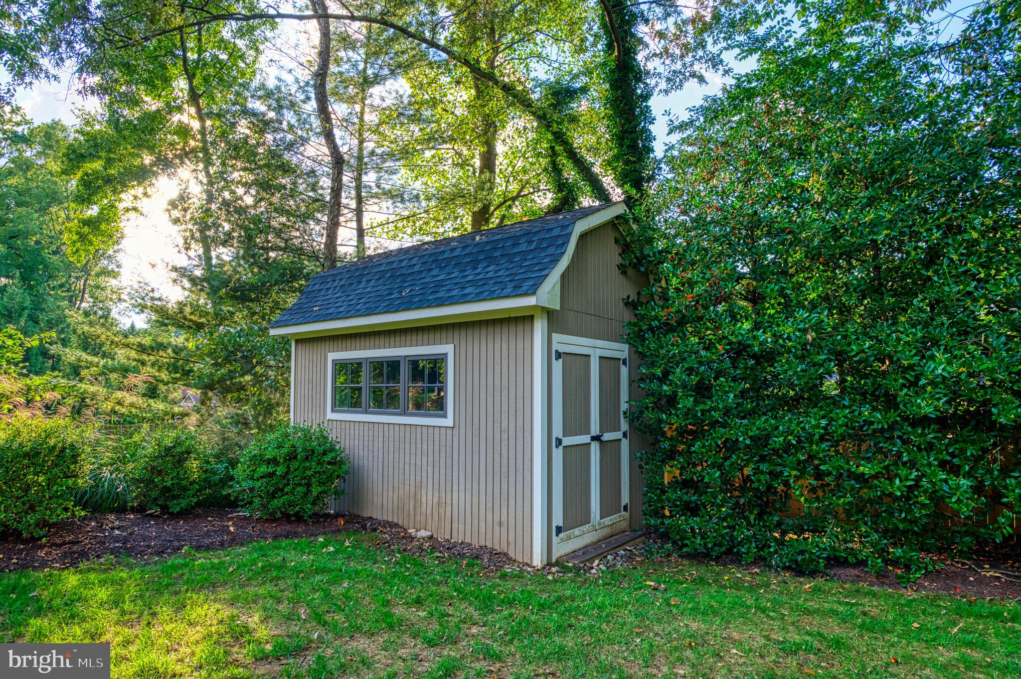 504 Druid Hill Road Northeast Vienna, VA 22180 - Photo 77 of 98 Storage shed