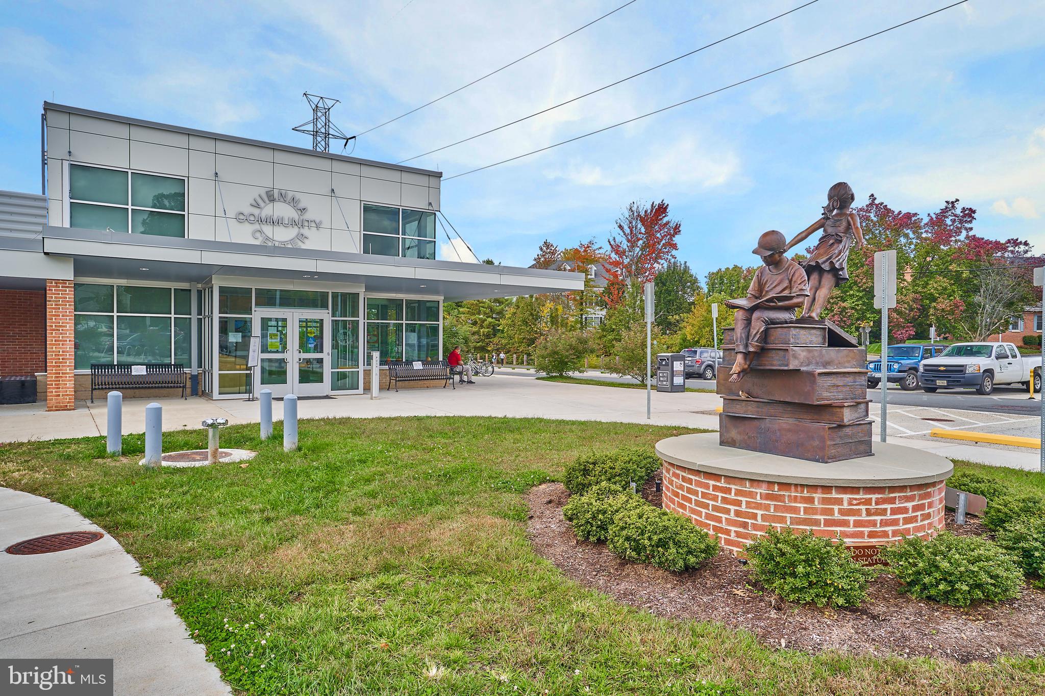 504 Druid Hill Road Northeast Vienna, VA 22180 - Photo 87 of 98 Schools & libraries