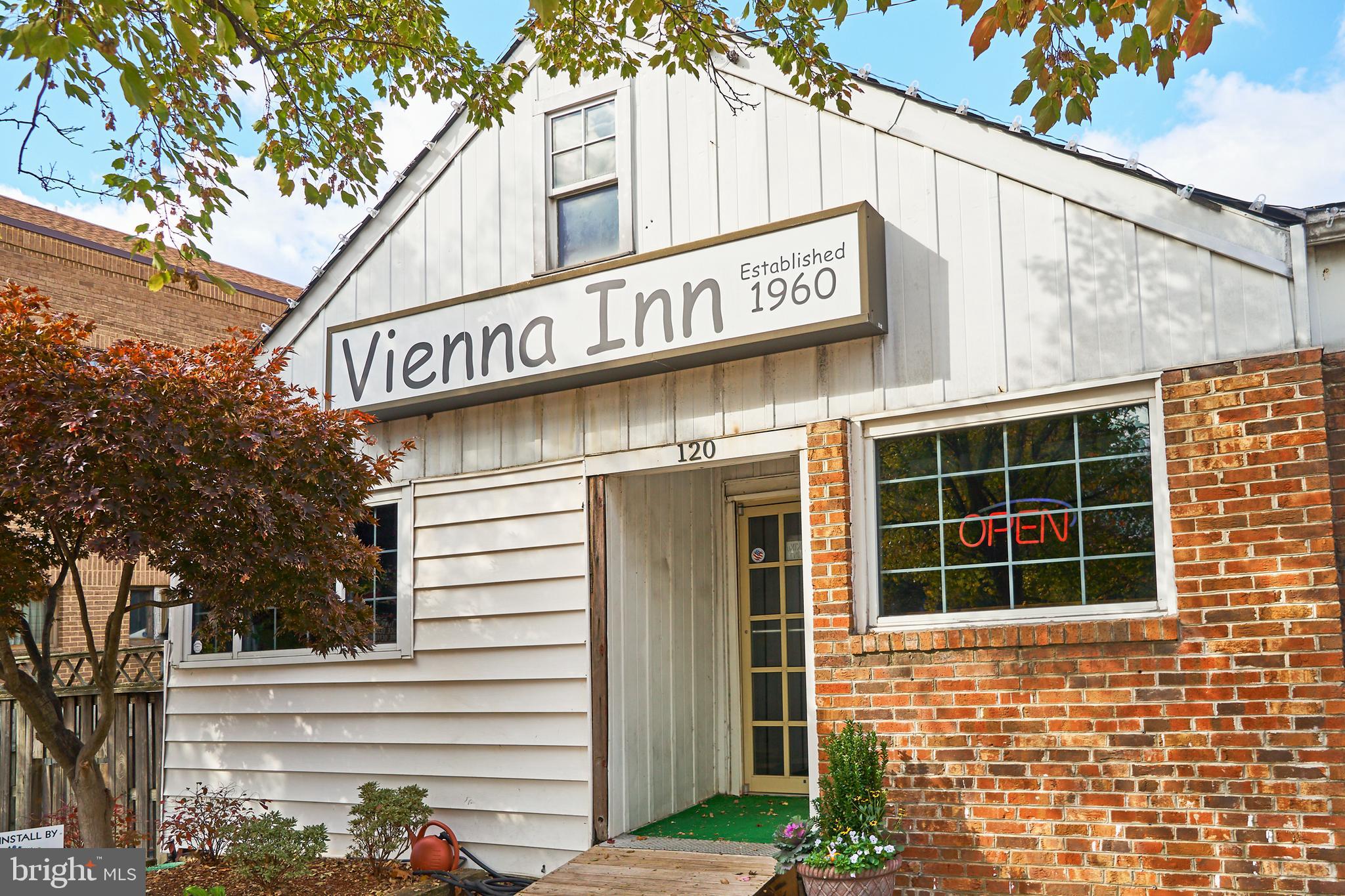 504 Druid Hill Road Northeast Vienna, VA 22180 - Photo 90 of 98 Long standing historic Vienna restaurant