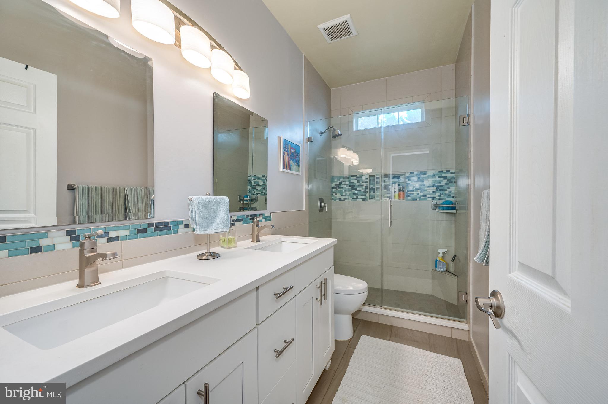 558 Rudder Road Shepherdstown, WV 25443 - Photo 29 of 60 Hall Bathroom