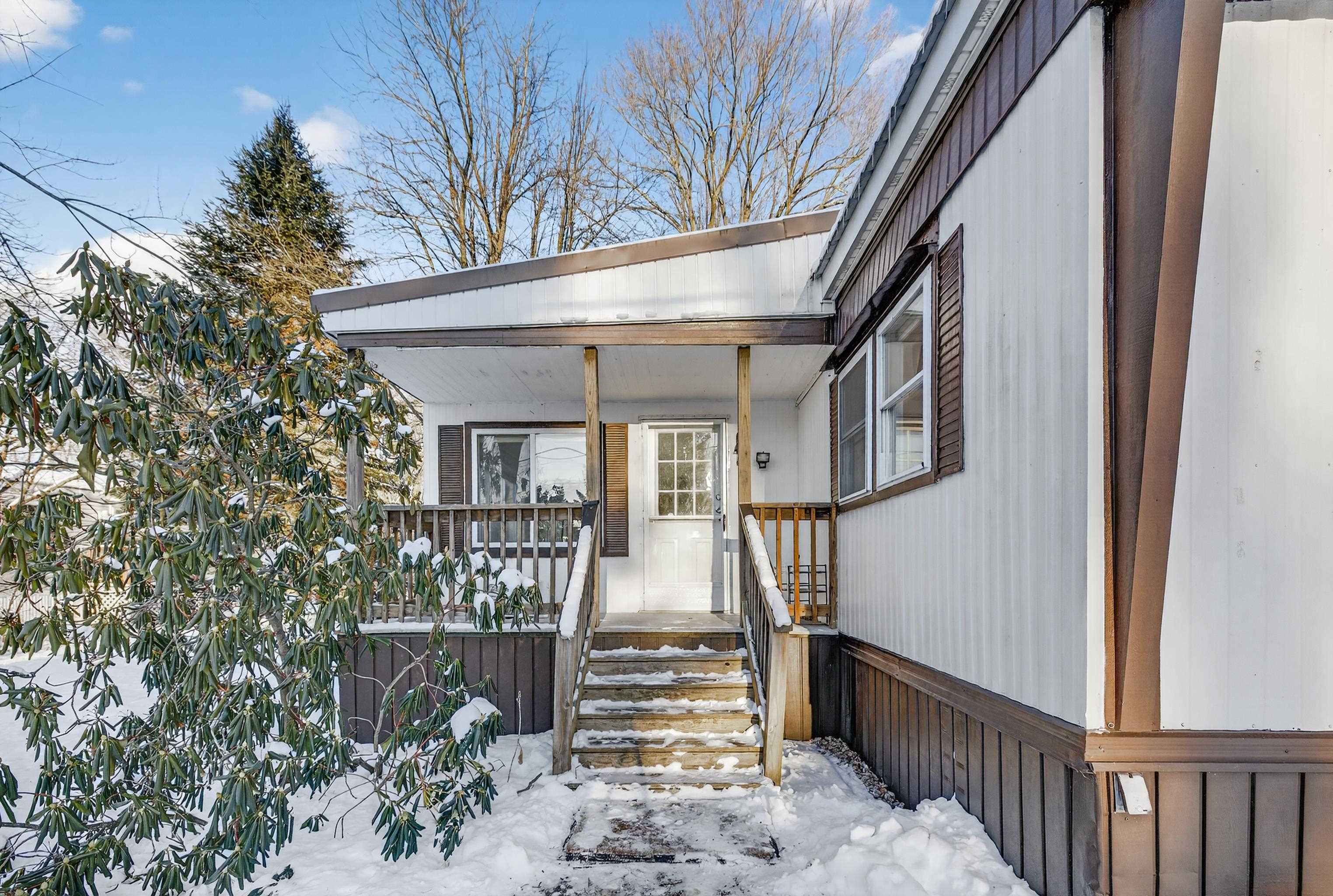 28 Stevens Drive Concord, NH 03301 - Photo 4 of 38