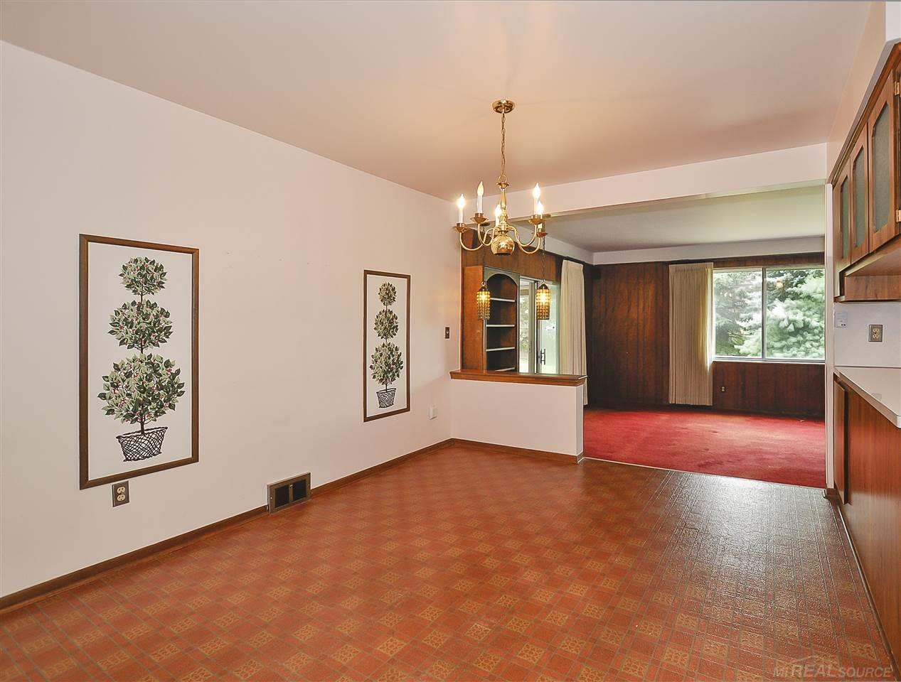 820 Hampton Road Grosse Pointe Woods, MI 48236 - Photo 10 of 29