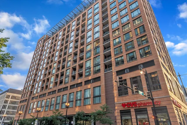 $2,500 | 520 South State Street, Unit 805, Chicago, IL 60605