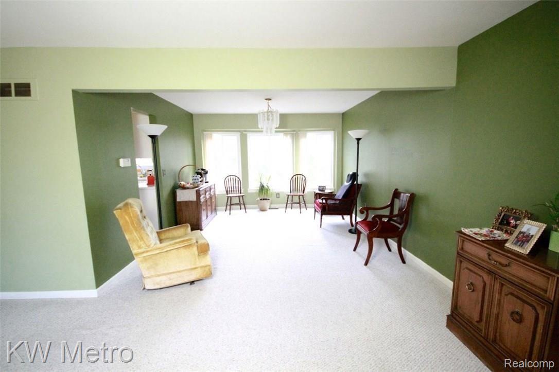 272 Pepper Tree Lane Rochester, MI 48309 - Photo 12 of 34 IMG_1692.jpg