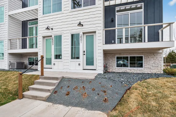 $480,000 | 2501 Jansen Avenue, White Bear Lake, MN 55110