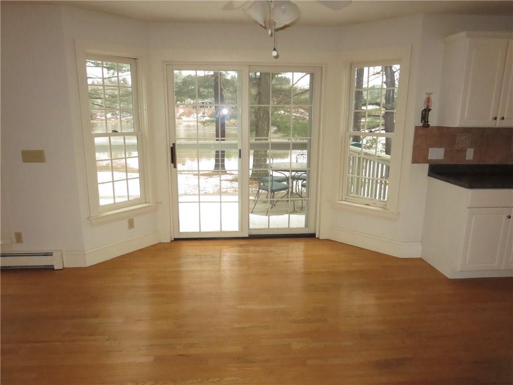 657 River Road Eliot, ME 03903 - Photo 11 of 31 Breakfast Area