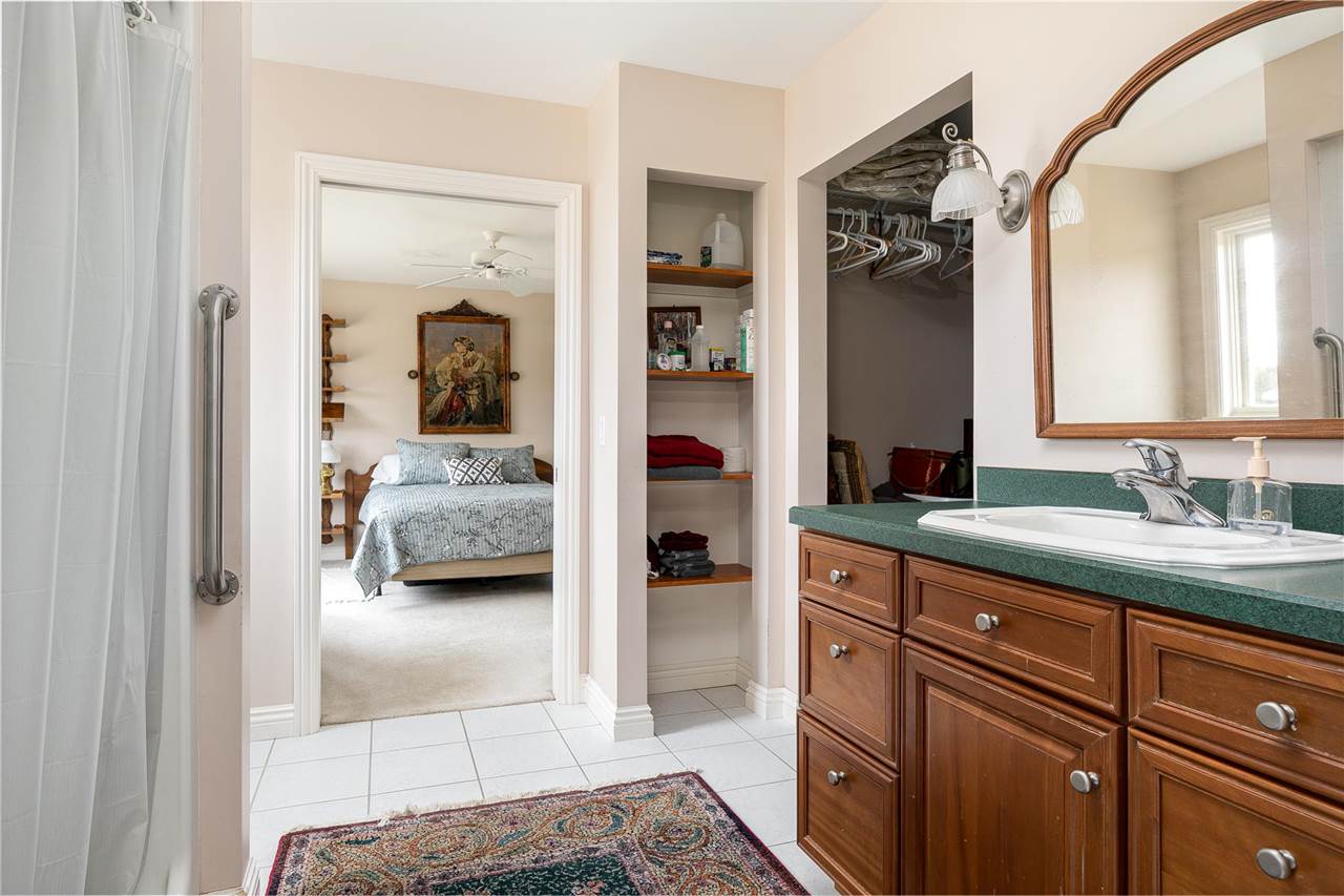 12426 South Maple City Road Maple City, MI 49664 - Photo 19 of 98 1889228-18.JPG