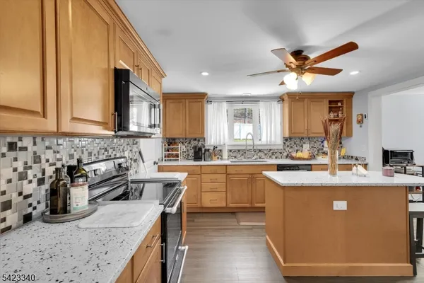 $540,000 | 10 Hillside Avenue, Milford, NJ 08848