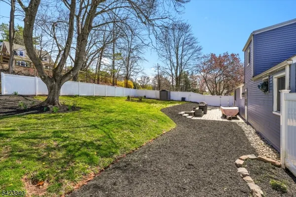$540,000 | 10 Hillside Avenue, Milford, NJ 08848
