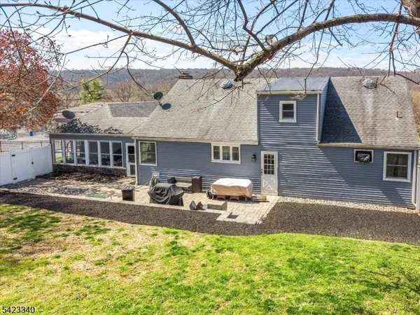 $540,000 | 10 Hillside Avenue, Milford, NJ 08848